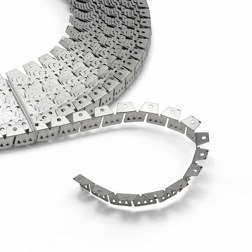 3 Tooth Metal Tacking Strip